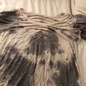 tie dye grey and white vneck